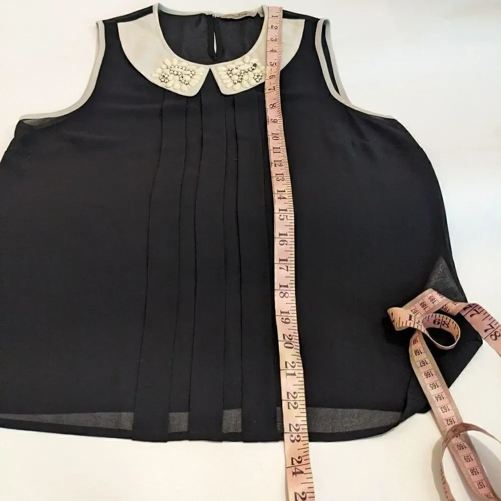Darling Sleeveless Top - Picture 12 of 14